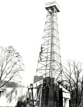 Constructing the standard Steel Drilling Rig 